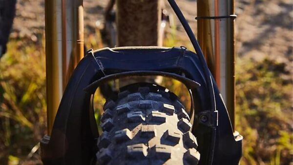 Tech Feature Enduro Fender (3)