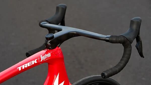 Aeolus Stem Combo Features (7)