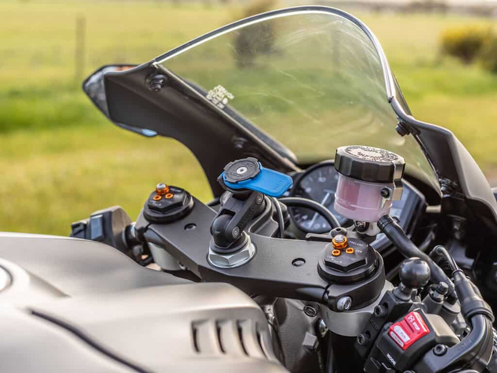 התקן לטלפון לאופנוע לחיבור לבורג מזלג Quad Lock Motorcycle Fork Stem Mount Motorcycle - Fork Stem Mount (5)