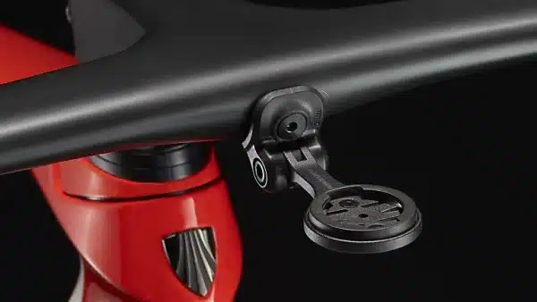 התקן למחשב Pro Mount לכידון תואם Blendr. Blendr_Tech_Features_CU_rd