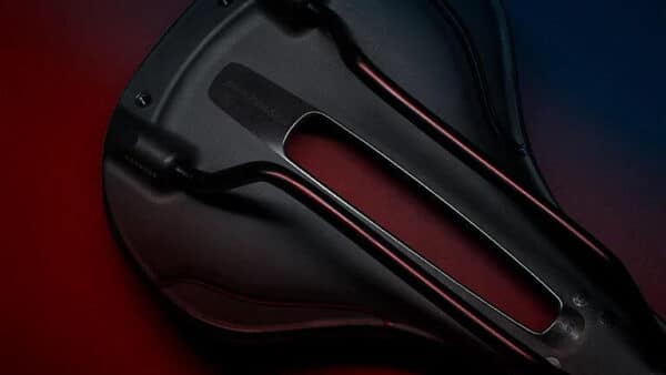 Verse Short Saddle Tech Features (3)