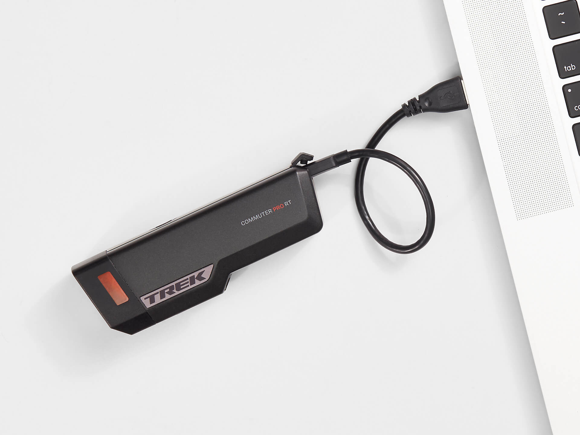 פנס קדמי Trek Commuter Pro RT Front Bike Light Trek Commuter Pro RT Front Bike Light (2)