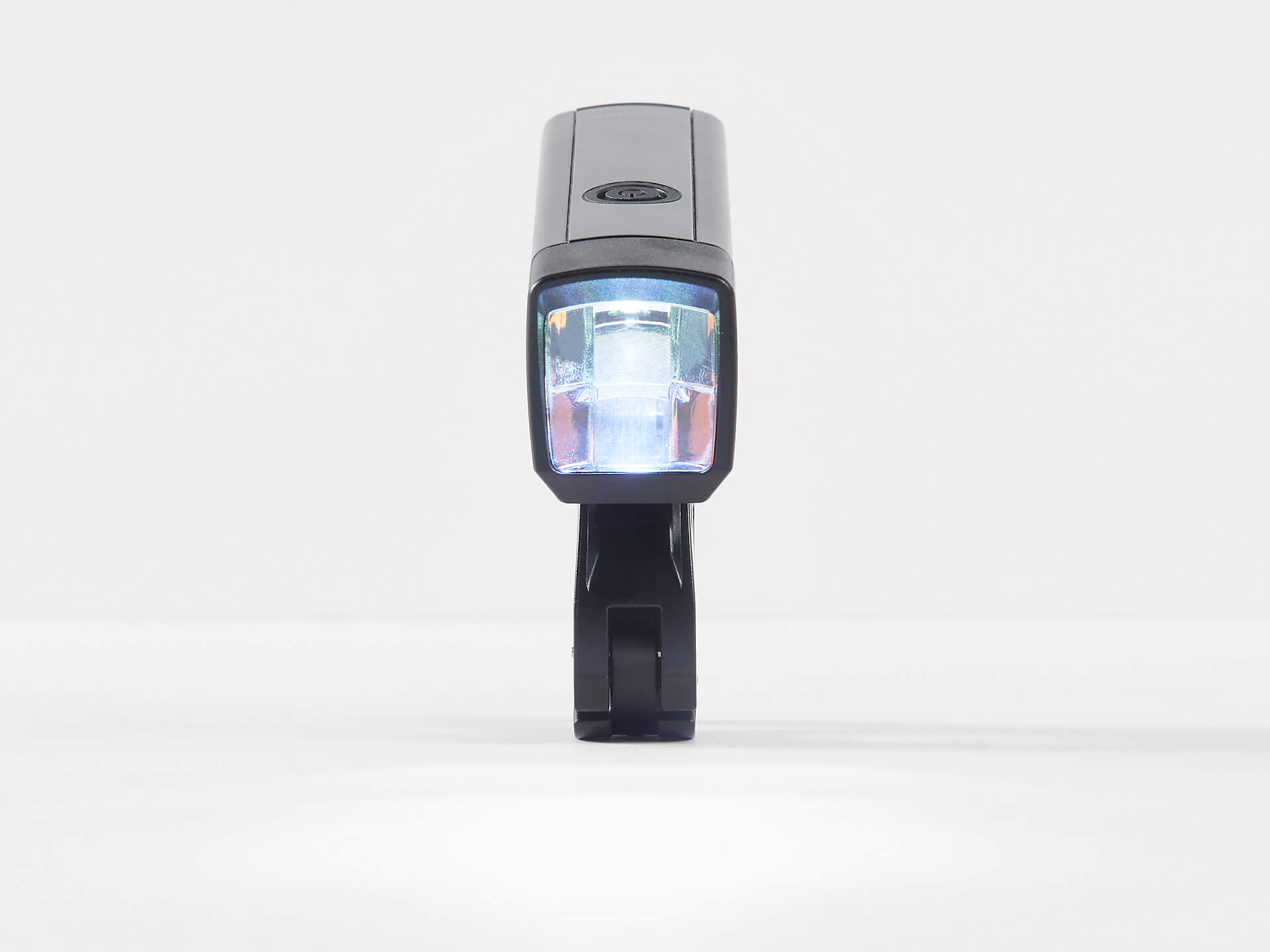 פנס קדמי Trek Commuter Pro RT Front Bike Light Trek Commuter Pro RT Front Bike Light (3)