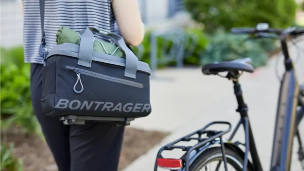 תיק סבל Bontrager MIK Commuter Boot Bag תיק סבל Bontrager MIK Commuter Boot Bag
