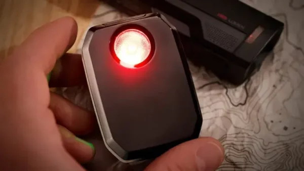 רדאר נצנץ אחורי Trek CarBack Radar Rear Bike Light רדאר נצנץ אחורי Trek CarBack Radar Rear Bike Light