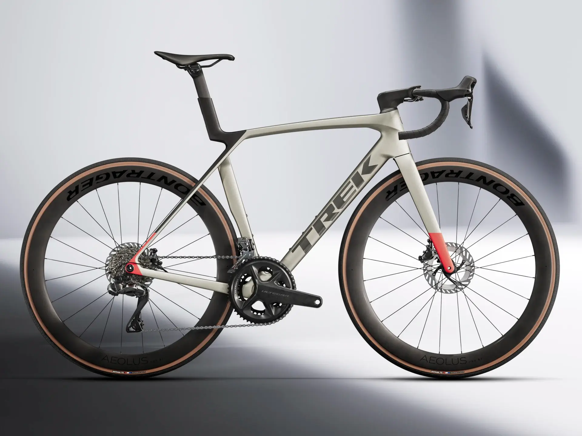 4x3_Madone8b2b_06