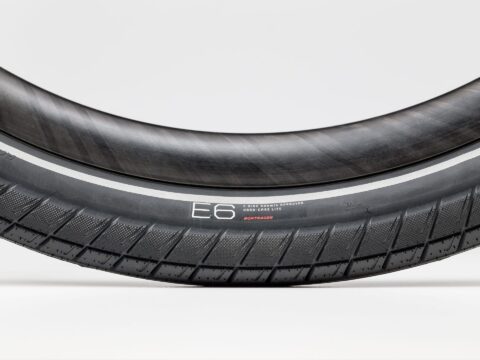 צמיג לאופני עיר Bontrager E6 Hard-Case Lite E-bike Tyre