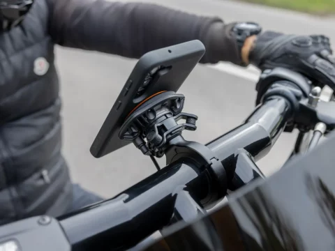 התקן Pro לטלפון לכידון אופנוע גדול Quad Lock Motorcycle Handlebar Mount Pro - Large