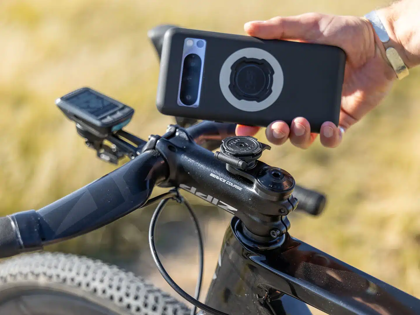 התקן לעמוד כידון לטלפון Quad Lock fixed Stem Cap Mount התקן לעמוד כידון לטלפון Quad Lock fixed Stem Cap Mount