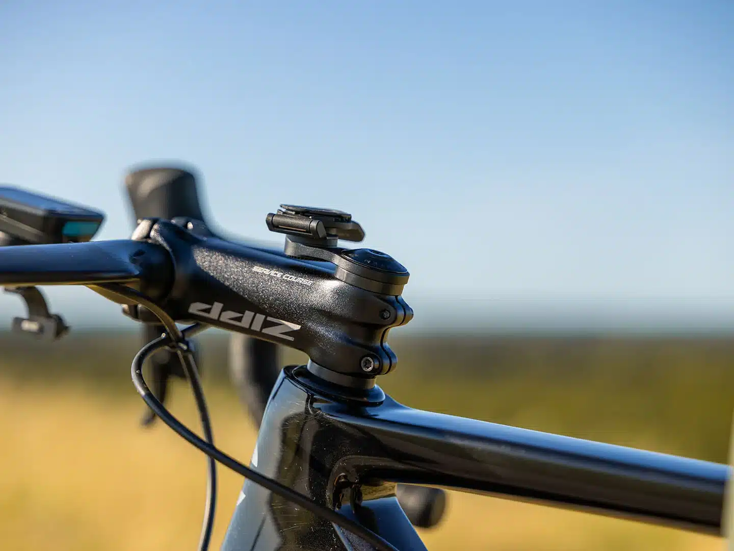 התקן לעמוד כידון לטלפון Quad Lock fixed Stem Cap Mount התקן לעמוד כידון לטלפון Quad Lock fixed Stem Cap Mount