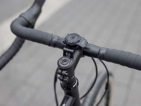 התקן מתכוונן לעמוד כידון לטלפון Quad Lock Stem Cap Mount