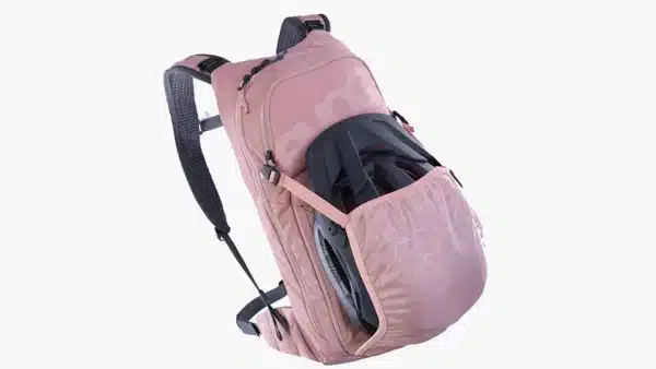 תיק רכיבה Evoc Stage 6 עם שקית שתייה 2 ליטר תיק רכיבה Evoc Stage 6 עם שקית שתייה 2 ליטר
