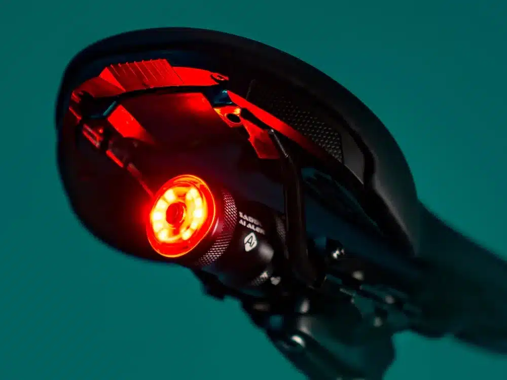 נצנץ אחורי לאוכף Lezyne Saddle AI Alert 250 Rear נצנץ אחורי לאוכף Lezyne Saddle AI Alert 250 Rear